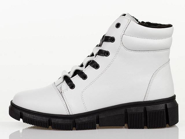 Ocieplane botki damskie – idealne obuwie na zimę