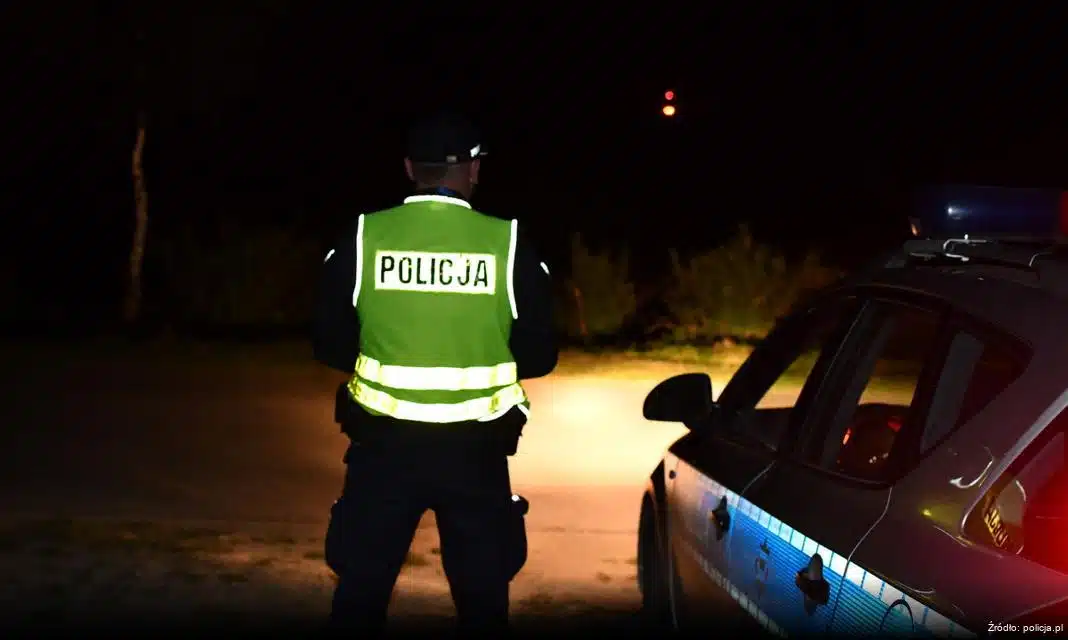 Komendant Policji z Głowna zatrzymał pijanego kierowcę na drodze
